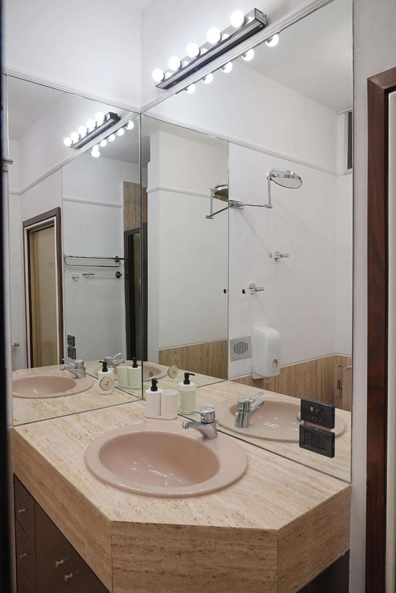 Suite & Premium Room - Centro Bari - Stazione Exterior foto