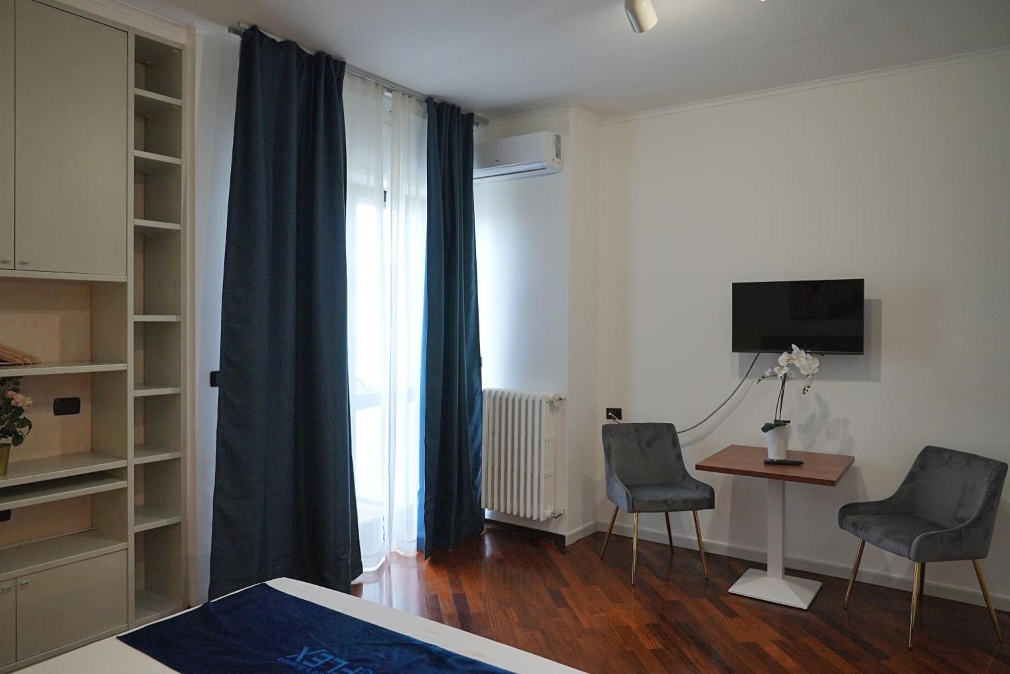 Suite & Premium Room - Centro Bari - Stazione Exterior foto